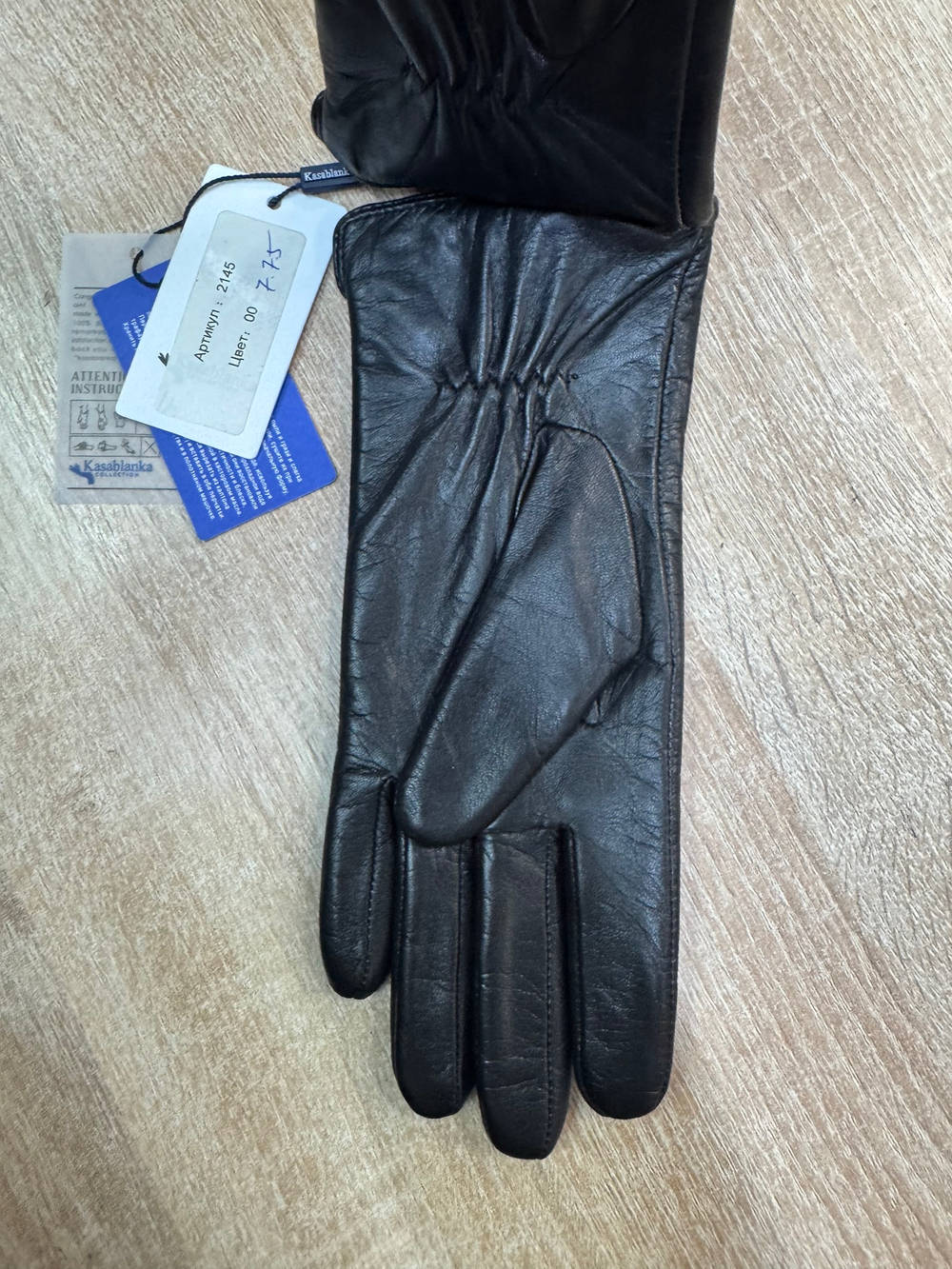 Перчатки. Женские. Материал верха: Кожаные люкс качества. Подклад: Трикотаж-шерсть. Только средние размеры. 5 шт в упаковке.