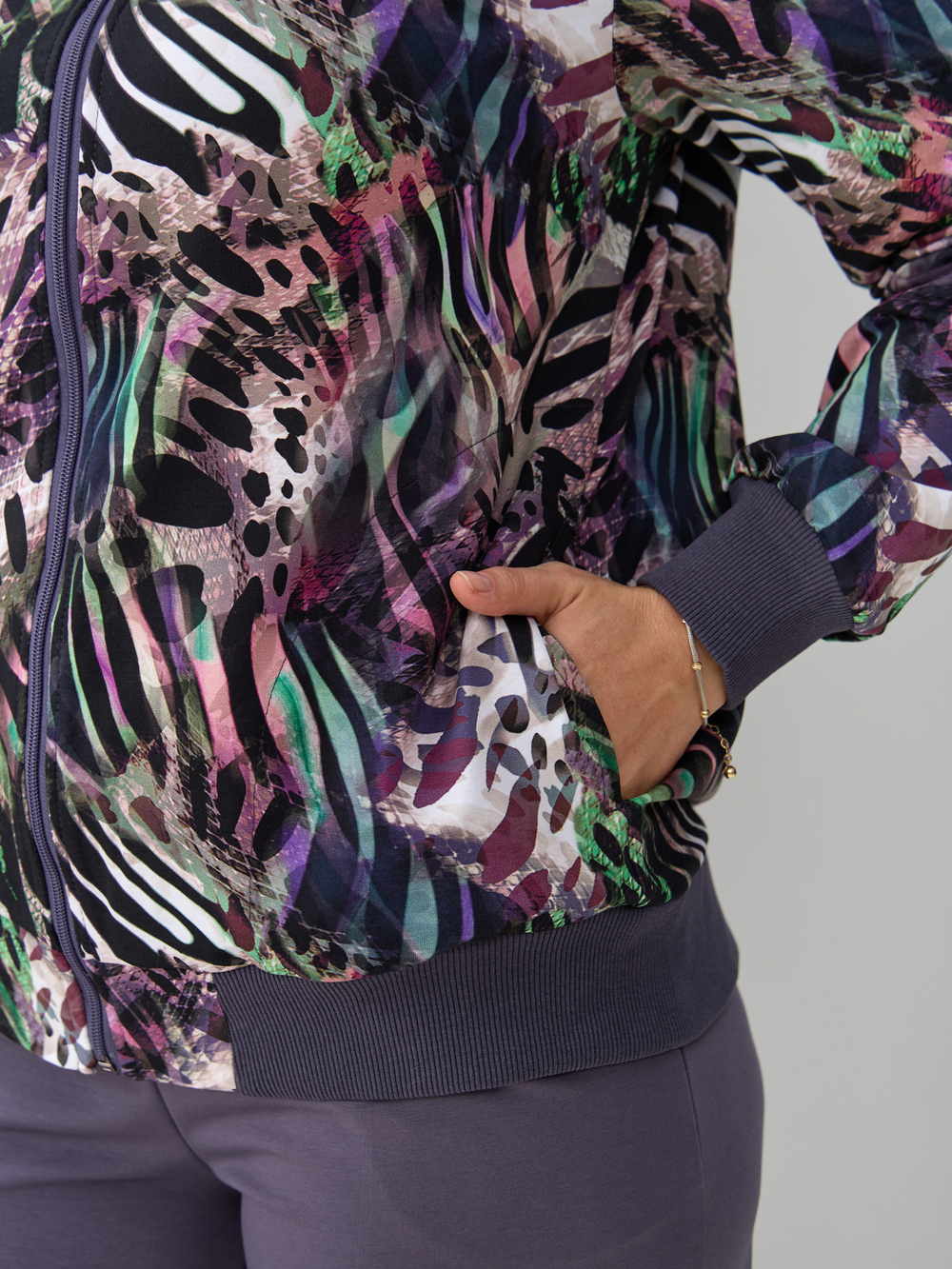 Костюм с брюками КБ-184/серый-разноцветнаязебра