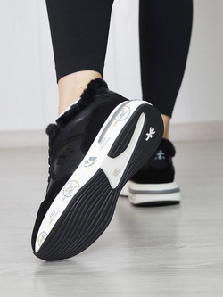 Кроссовки женские зимние