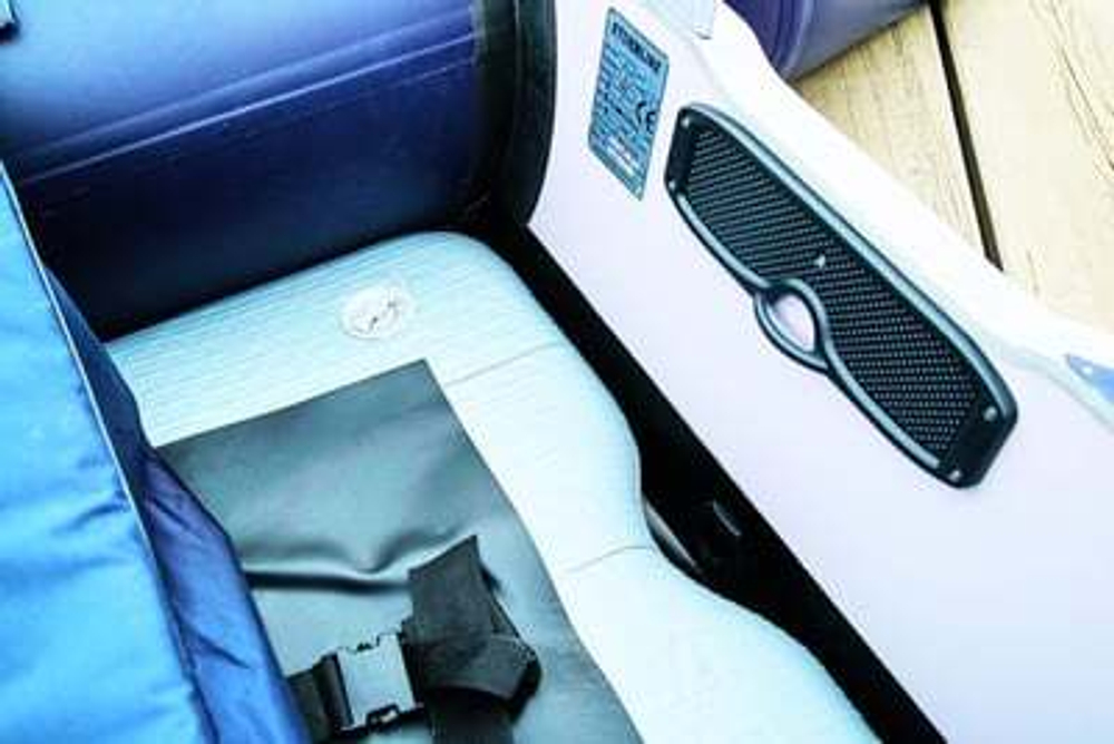 Лодка ПВХ STORMLINE Airdeck Extra 400