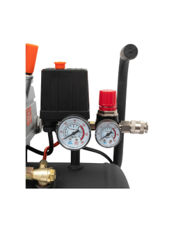Поршневой масляный компрессор Gigant и набор пневмоинструмента LAS 24/1500K