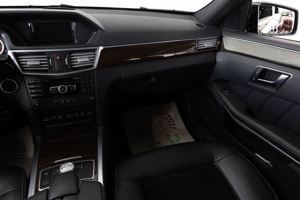 Mercedes-Benz E-Class, 2012 год