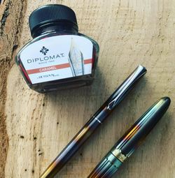 Перьевая ручка Diplomat Traveller Flame F (D40701023) 7