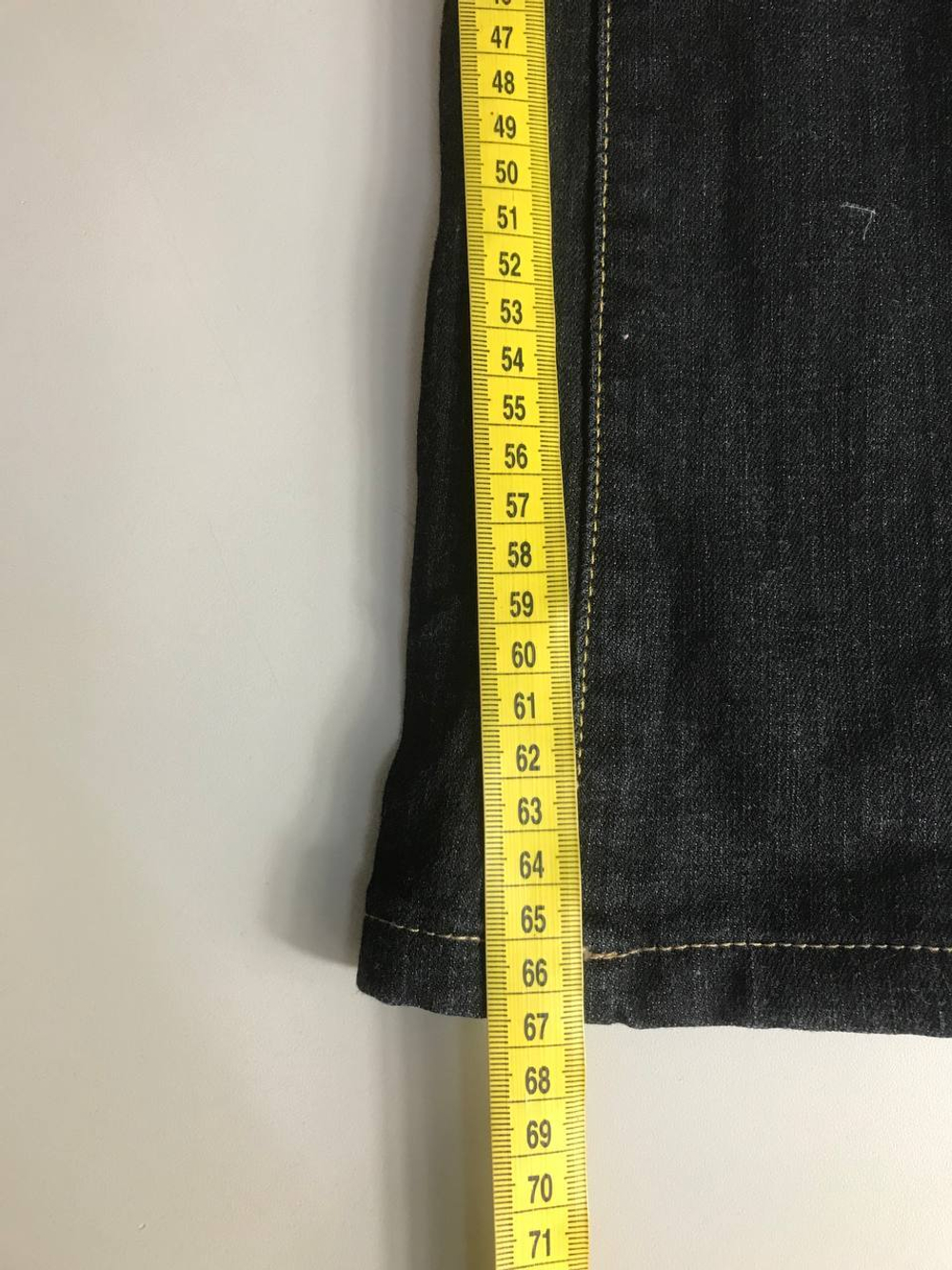 Джинсы с акцентными карманами, визуально 44 размер