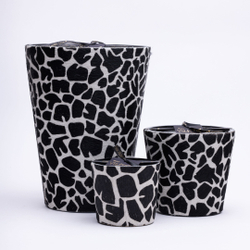 Свеча ароматическая 400г Victoria with Love Hairy giraffe black