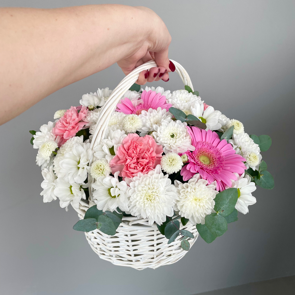 Цветочная композиция (в корзине)