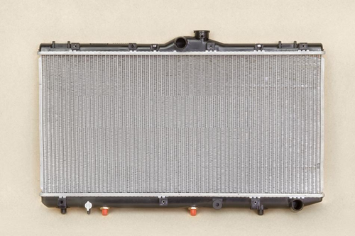 Радиатор охлаждения Toyota Corolla 8 E110