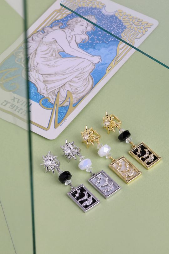 Моно-серьга ЛУНА ТАРО