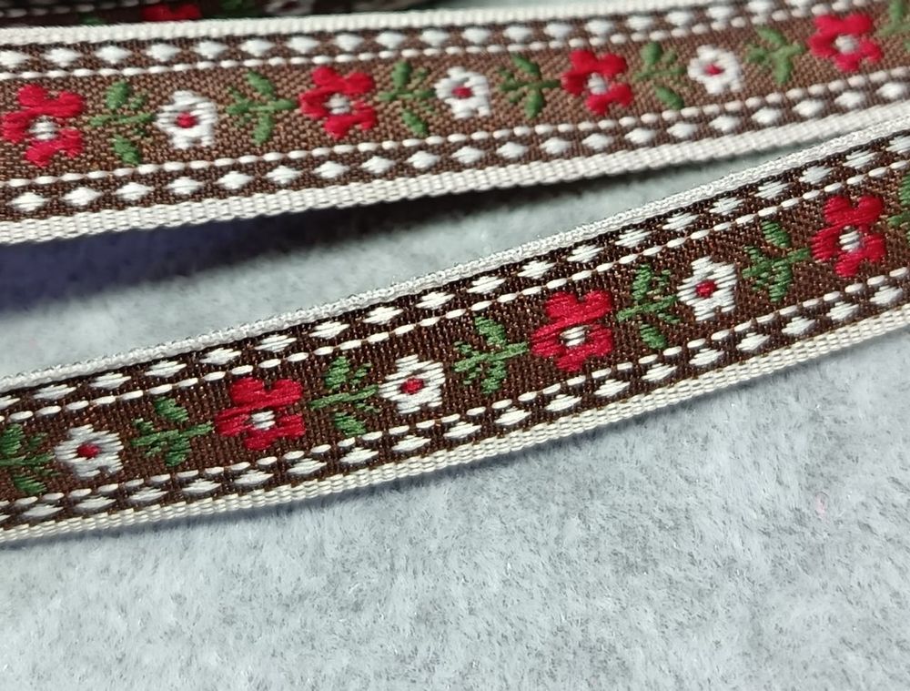 Тесьма жаккард, ш. 1,5 см