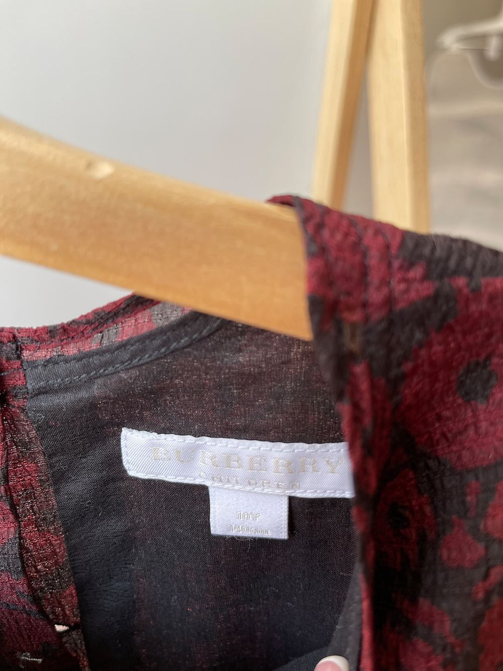 Платье Burberry, 140