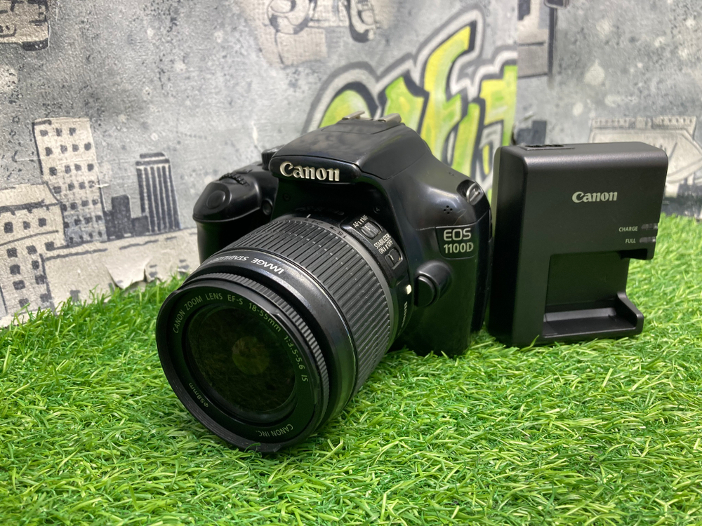 Canon EOS 1100D Kit 18-55mm IS 83.000 кадров