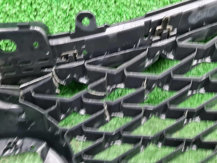 Решетка радиатора Lexus RC (2018-н.в.) F-sport