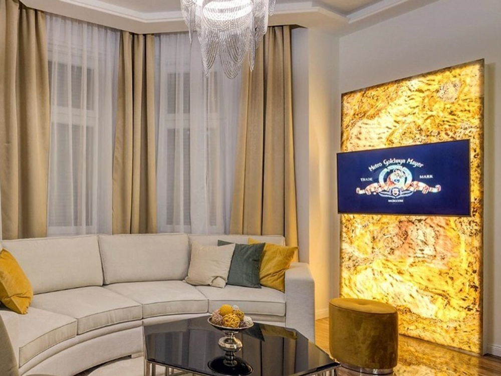 Каменный шпон Translucent Falling Leaves