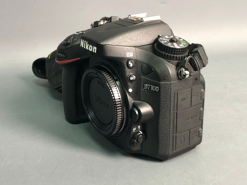 Nikon D7100 8.900 кадров