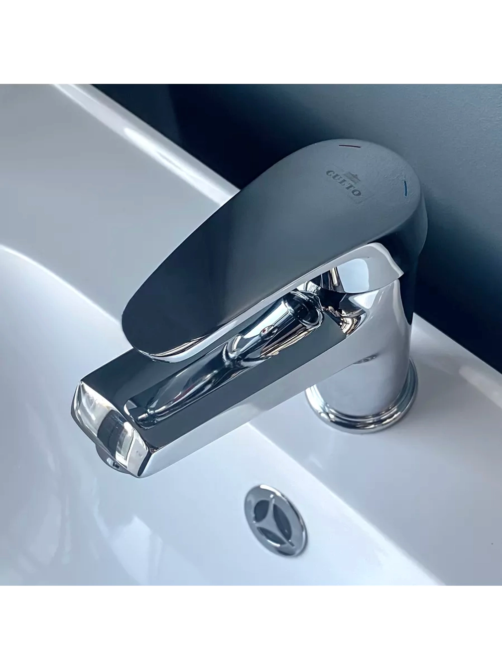 Смеситель для раковины хромированная латунь серии TRIBUTE