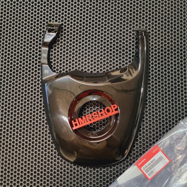 honda Накладка бака центральная 83700-HN8-000ZA