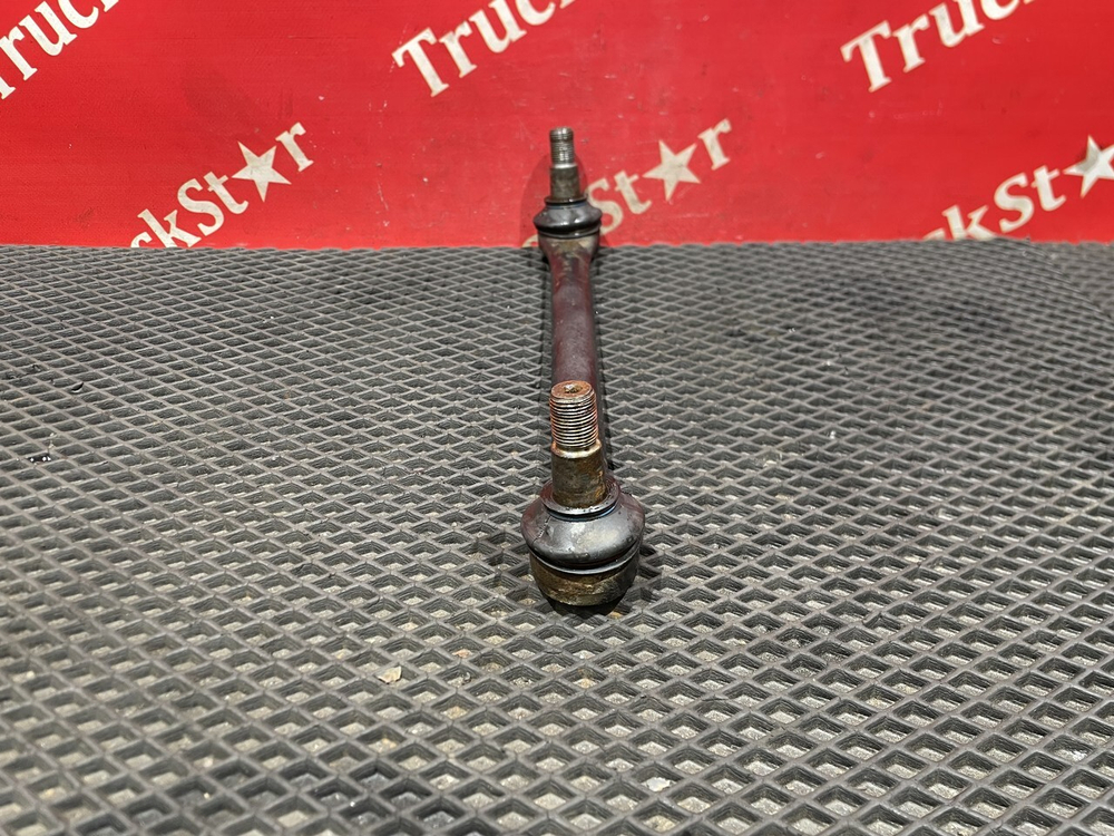 Стойка переднего стабилизатора