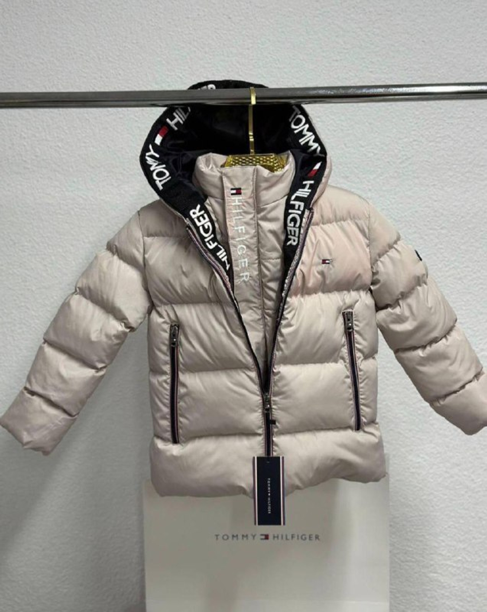 Детская куртка Tommy Hilfiger с капюшоном