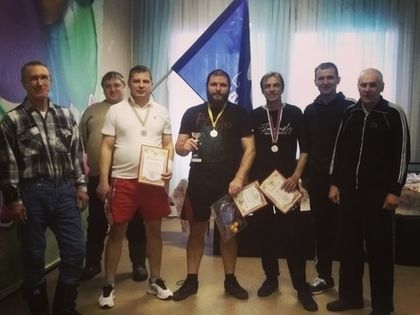 Первое место на теннисном турнире!