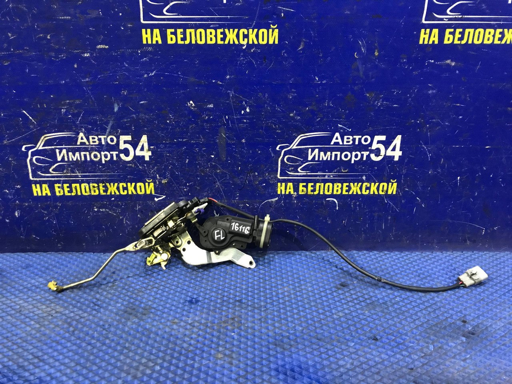 Замок двери передней левой TOYOTA RAUM 1997-2003