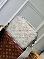 Сумка через плечо Louis Vuitton S-Lock