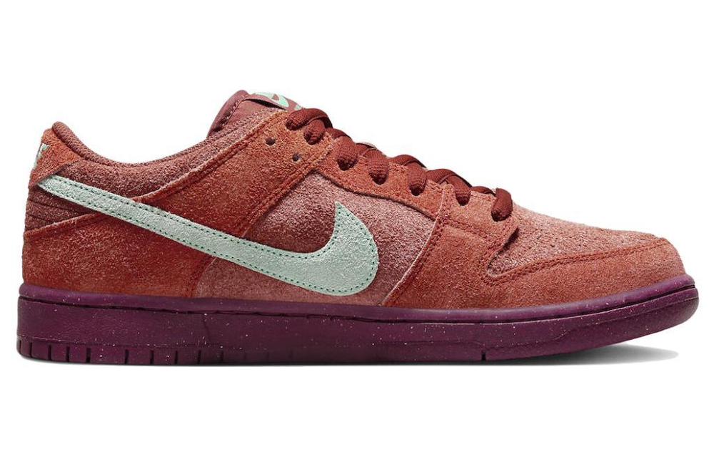 Nike Dunk SB "Mystic Red and Rosewood" wear-resistant breathable low-top sneakers for men and women with the same red and white