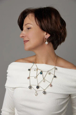 Колье "Ренессанс" с кристаллом Swarovski и жемчугом Майорка, оттенок золото