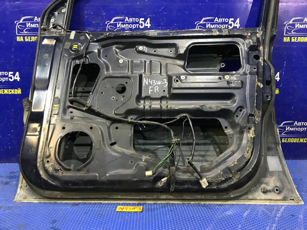 Дверь передняя правая MITSUBISHI CHARIOT 1994