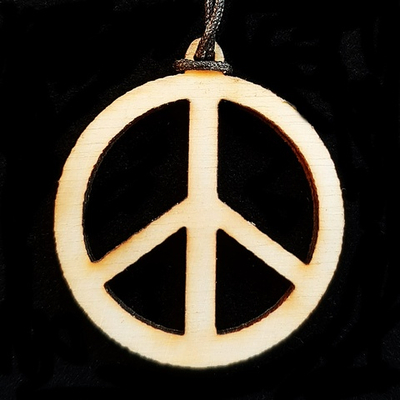 Кулон Пацифик. Материал дерево. Диаметр 3 см. Цвет натуральный. Шнурок в комплекте 50 см.