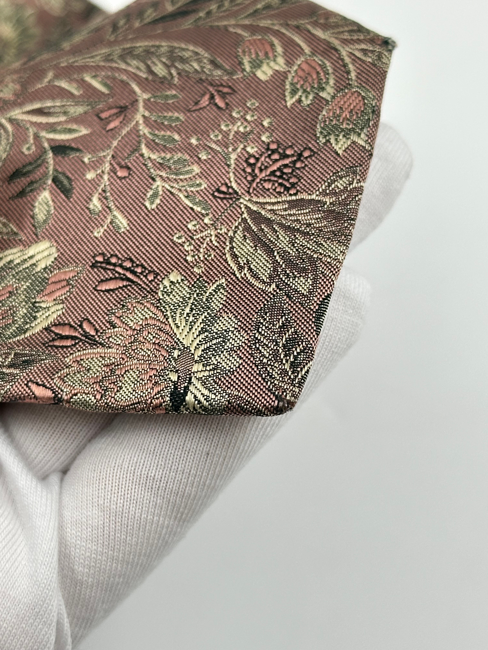 Галстук розовый Kenzo