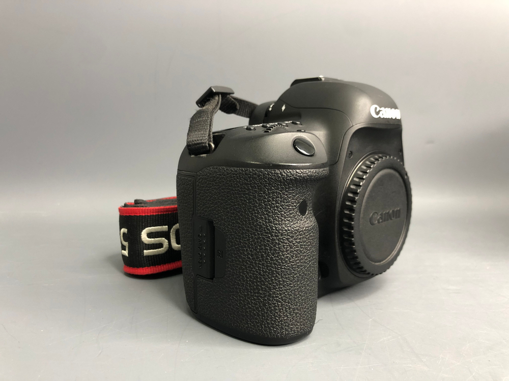 Canon EOS 5D Mark IV 32.000 кадров