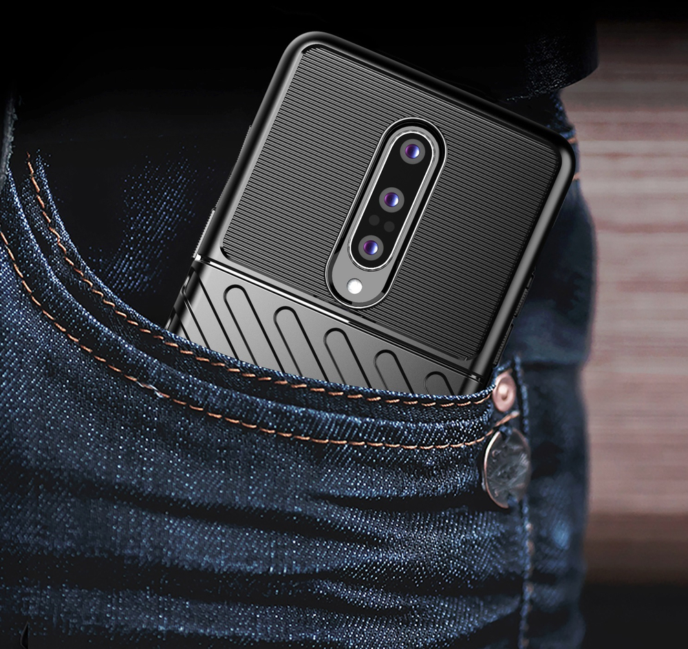 Защитный чехол черного цвета на OnePlus 8, серии Onyx от Caseport