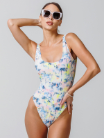 Слитный купальник