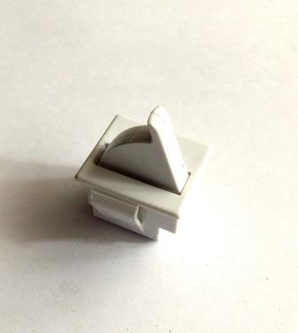 кнопка включения подсветки холодильника Индезит 259837