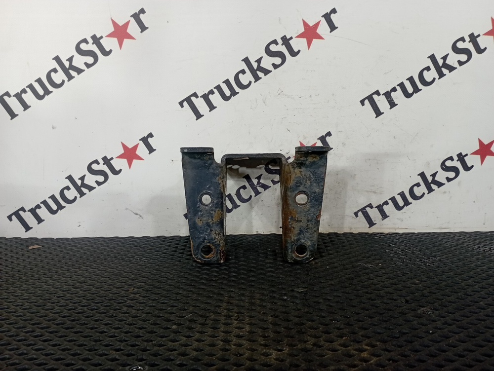 Кронштейн крыла заднего 2020 г.