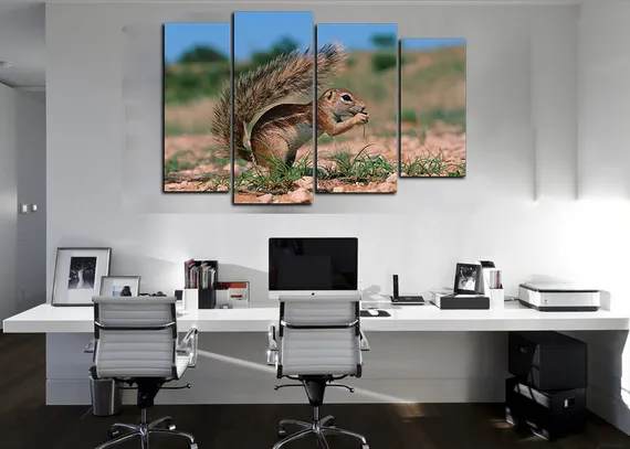 Модульная картина "Смелый бурундук"