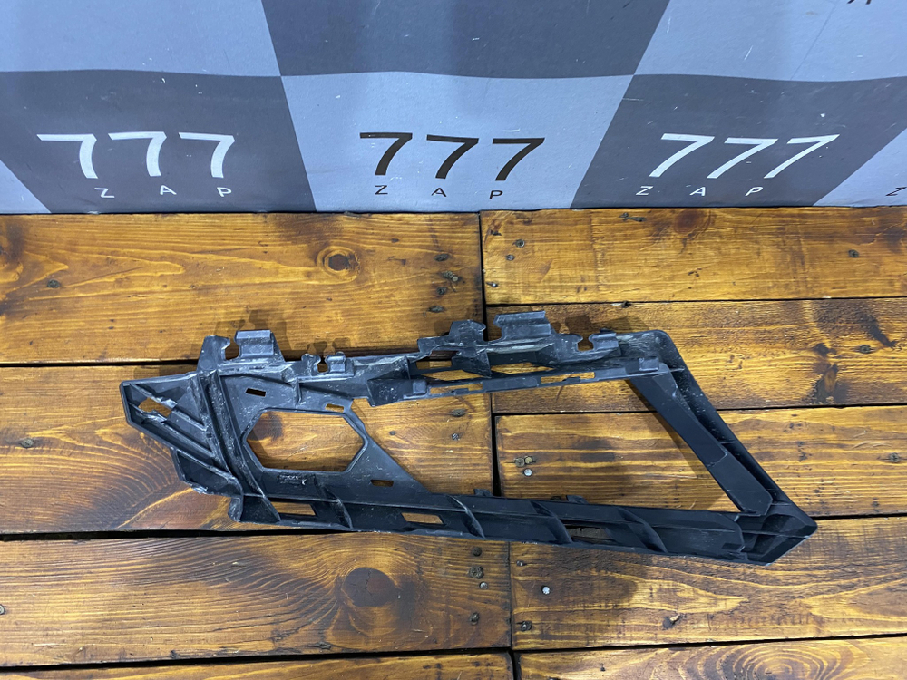 Кронштейн переднего бампера левый Skoda Kodiaq 16-22 Б/У Оригинал 565807055