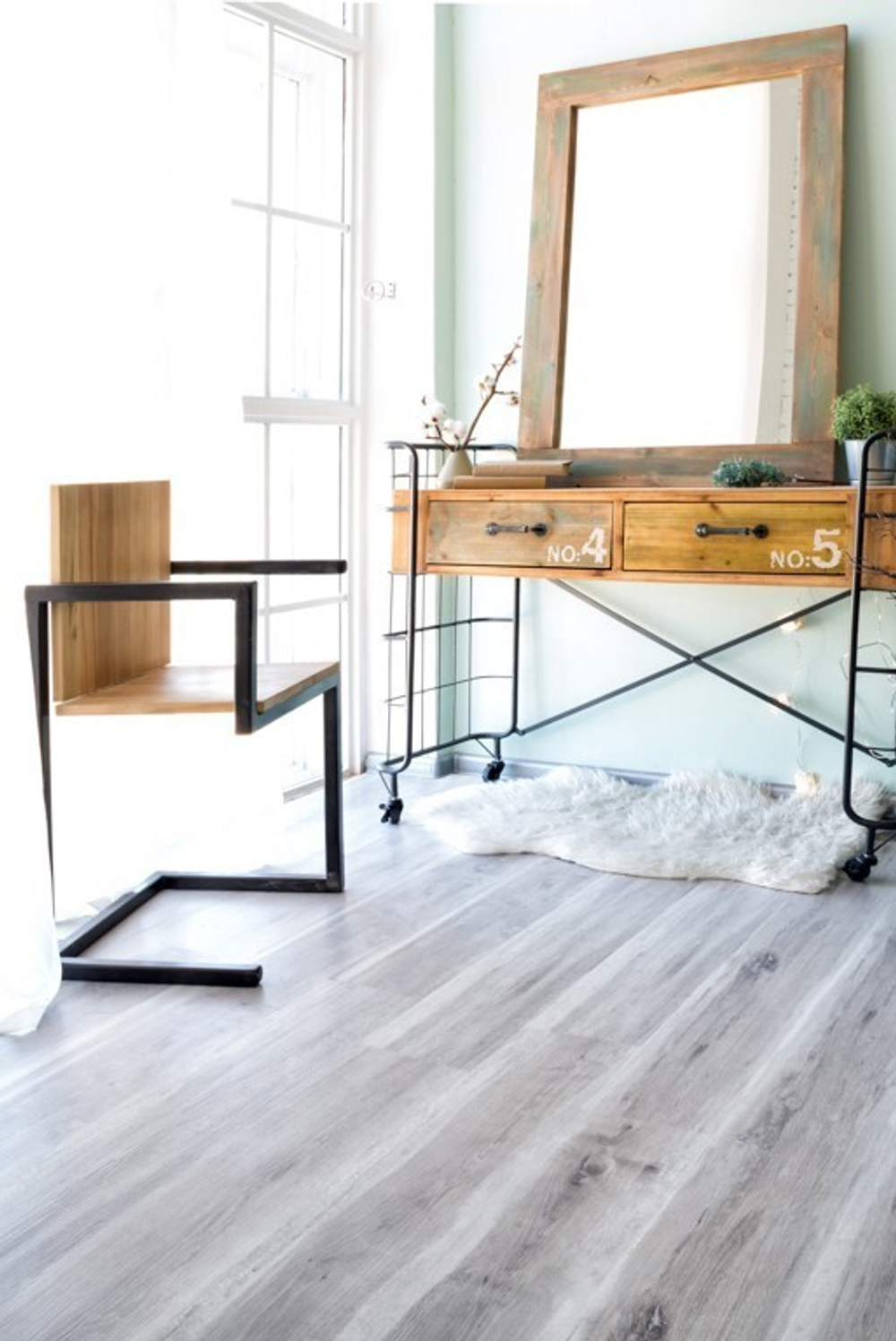 Кварцвиниловая плитка Alpine floor EASY LINE - ДУБ ПОЛЯРНЫЙ ECO 3-19 - Магазин напольных покрытий в Екатеринбурге. MAXI ПОЛ.