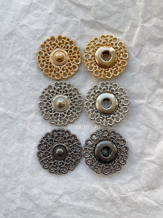 Кнопка пришивная ажурная черная