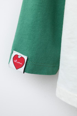 ZARA ФУТБОЛКА С РУКАВАМИ РЕГЛАН SNOOPY PEANUTS™, ЭКРЮ/ЗЕЛЕНЫЙ