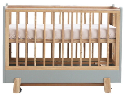 Детская кроватка Фабрика Облаков Onlybaby Scandi маятник продольный серый