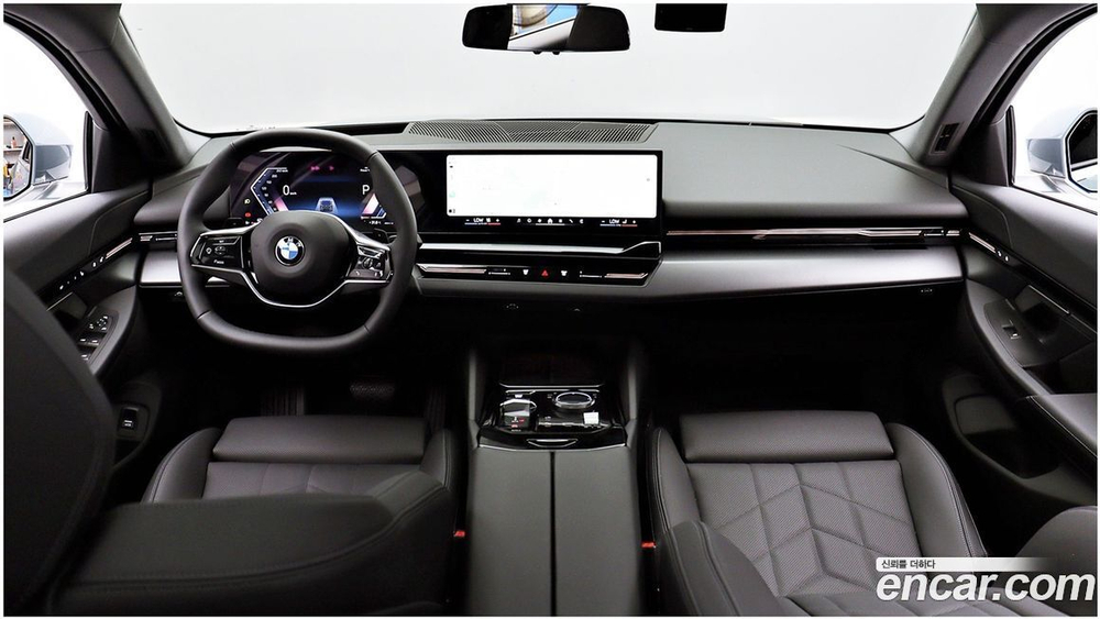 BMW 5 Series (G60) 520i (12.2023)