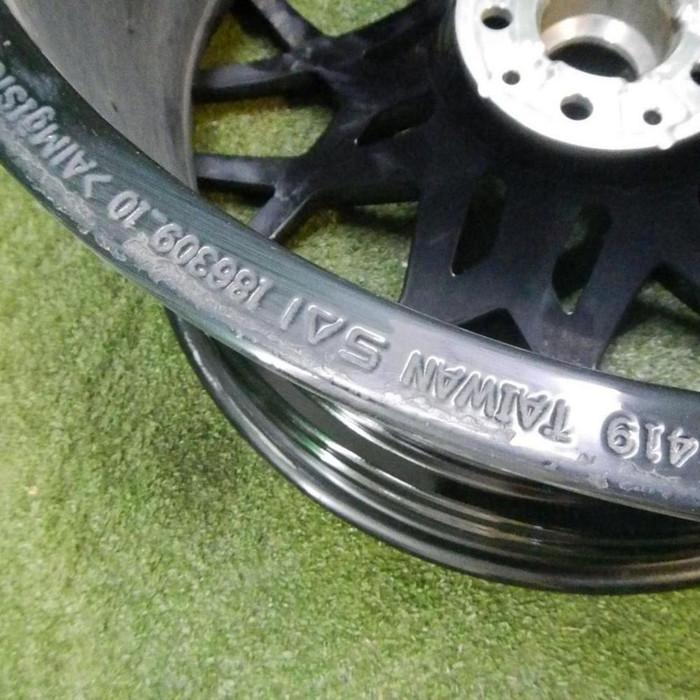 Диск литой R20 BMW M8 F91 F92 F93 (2019-н.в.) 813 стиль задний