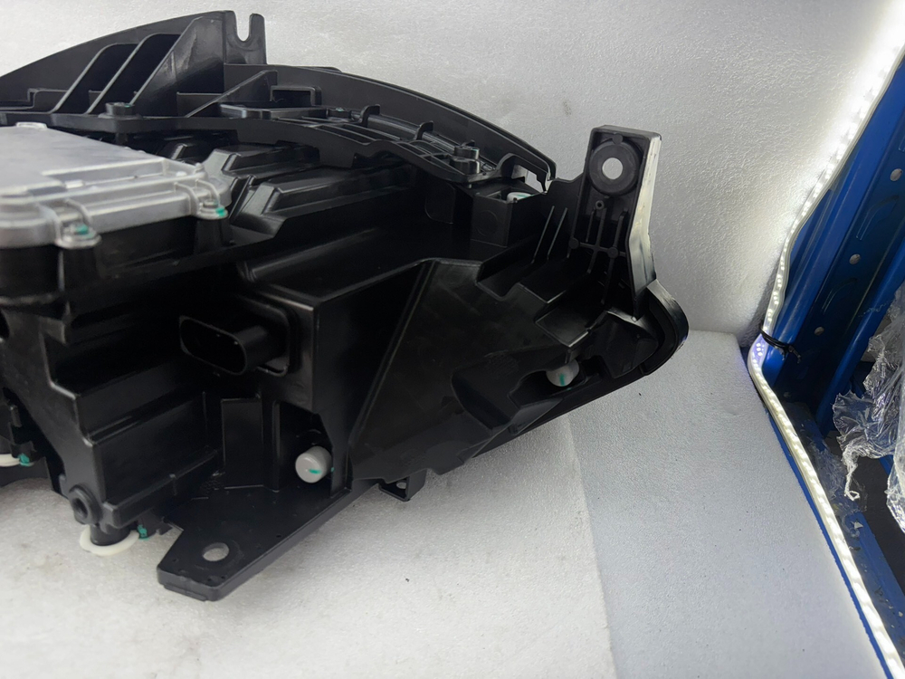 Оригинальная правая фара LED для Leapmotor C11,