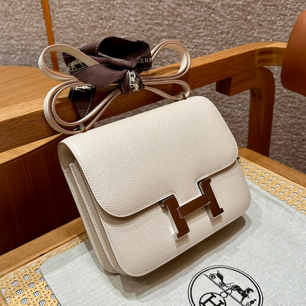 Hermes Constance 18