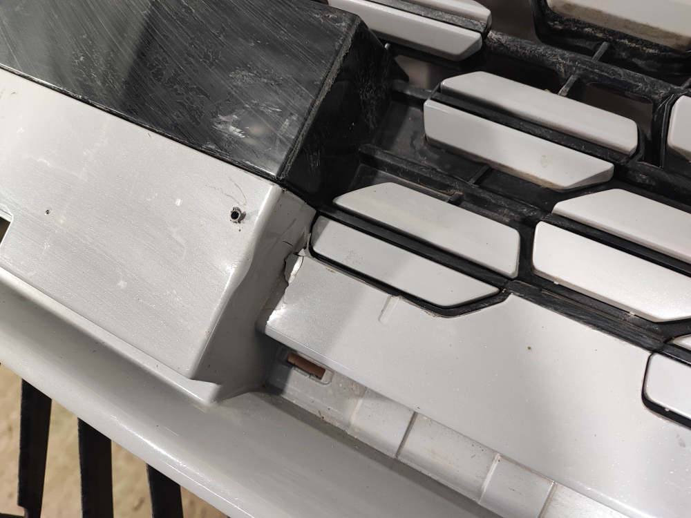 Бампер передний Changan UNI-K 20-нв Б/У Оригинал CD569F2713011400AA