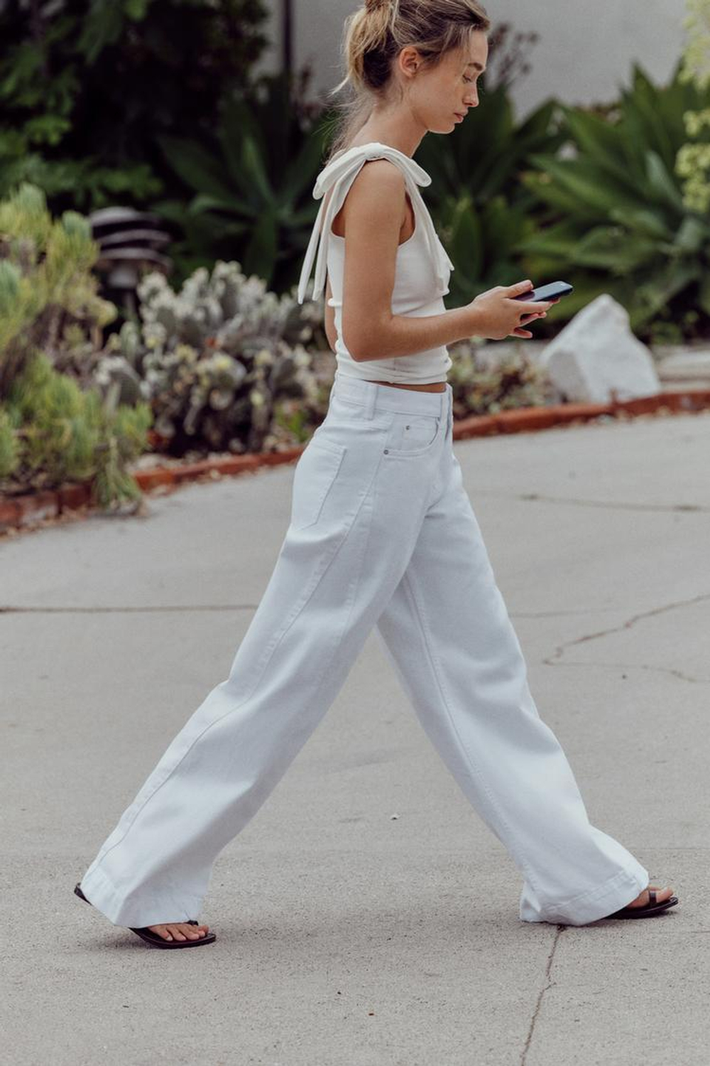 ZARA ТОП ИЗ ЭЛАСТИЧНОЙ ТАКНИ С БАНТАМИ, ЖЕЛТОВАТО-БЕЛЫЙ