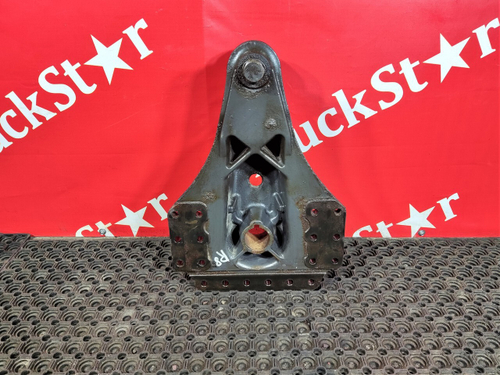 Кронштейн задней полурессоры