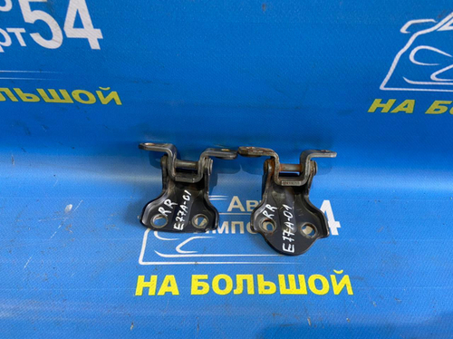 Петля двери задней правой MITSUBISHI GALANT 1992