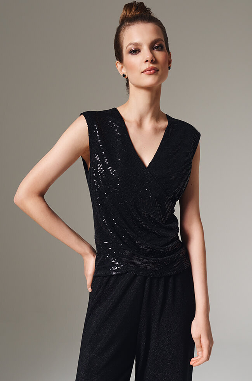 23136 Топ женский (черный)